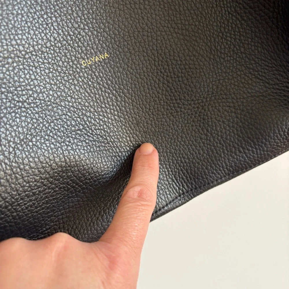 Cuyana Black Pebbled Leather Tote - Picture 3 of 10